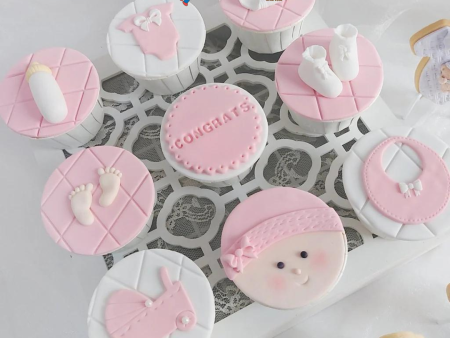 [PRE-ORDER] Yippii Cupcake - Baby Girl 9 Pcs (Fondant) Fashion