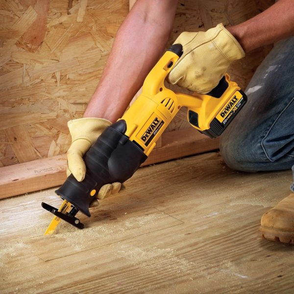 DEWALT 20V MAX* Cordless Reciprocating Saw (Tool Only) For Cheap